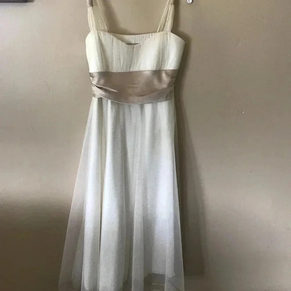 Speechless JUNIORS Size 5 Glittery cream dress with taupe sash